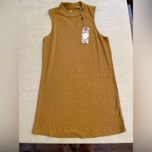 Gimmick by BKE Mock Neck Tank